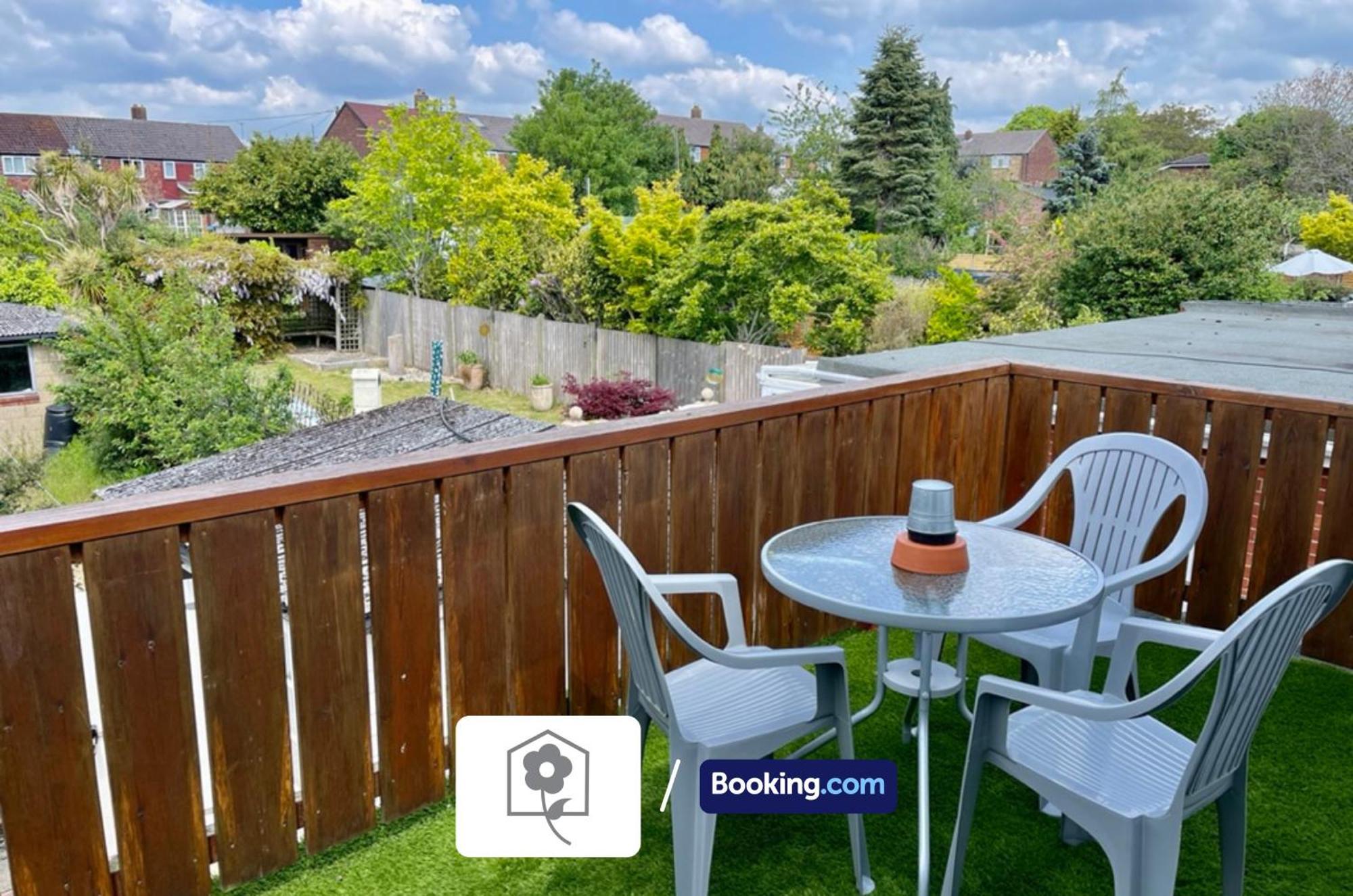 Netley Village Apartment By Your Stay Solutions Short Lets & Serviced Accommodation Netley Southampton With Free Wi-Fi Hamble-le-Rice Exterior foto